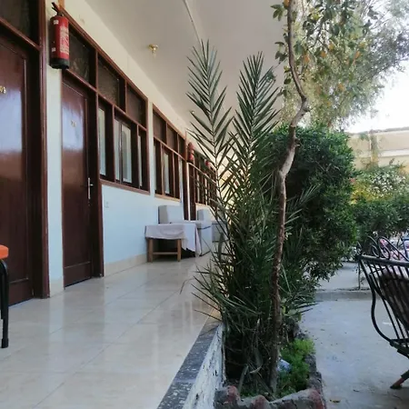 Rezeiky Hotel & Camp Luxor Esterno foto