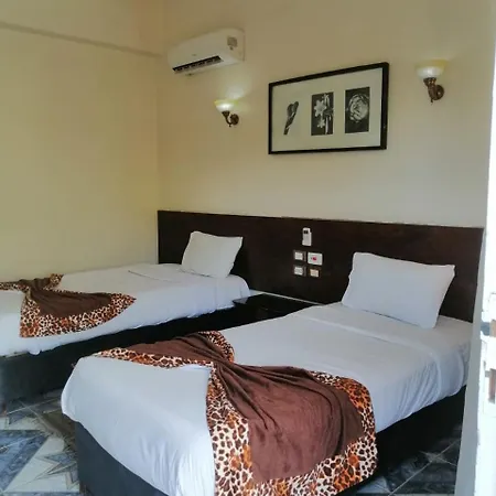 Rezeiky Hotel & Camp Luxor Esterno foto