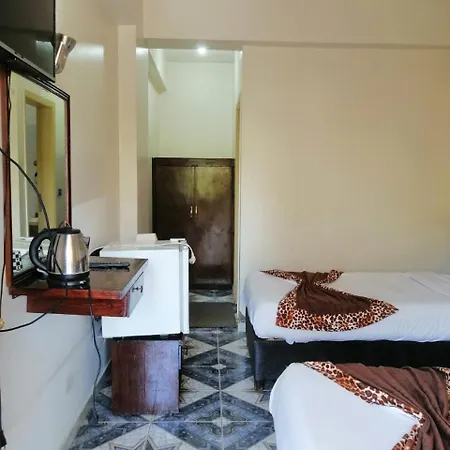 Rezeiky Hotel & Camp Luxor Esterno foto