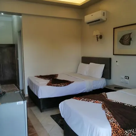 Rezeiky Hotel & Camp Luxor Esterno foto