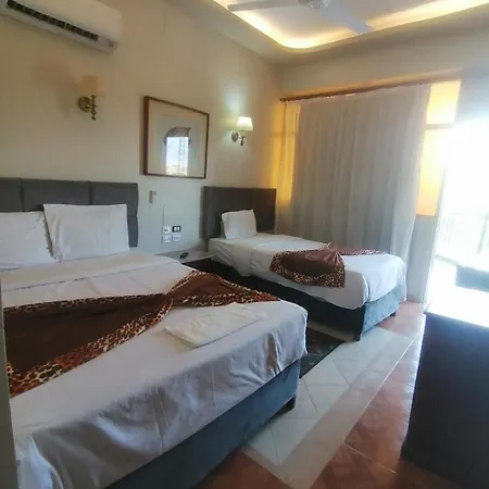 Rezeiky Hotel & Camp Luxor Esterno foto