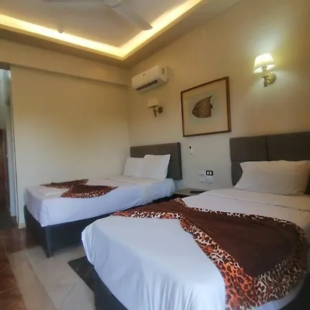 Rezeiky Hotel & Camp Luxor Esterno foto