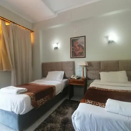 Rezeiky Hotel & Camp Luxor Esterno foto