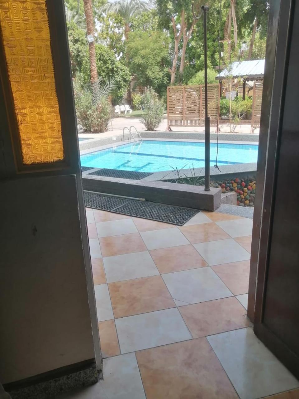 Rezeiky & Camp 3* Luxor