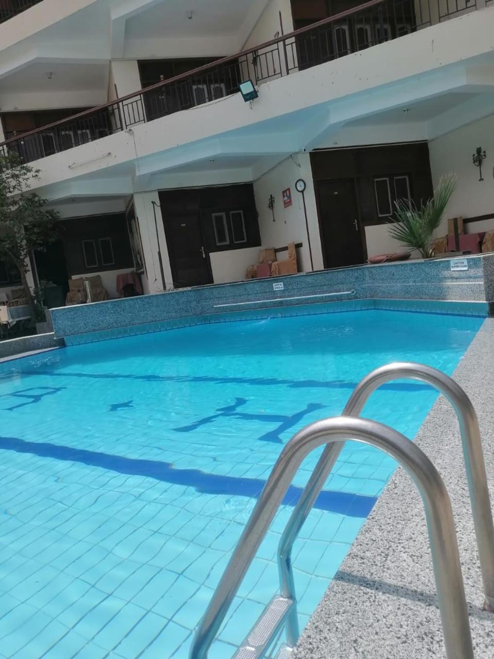 Campsite Rezeiky & Camp Luxor