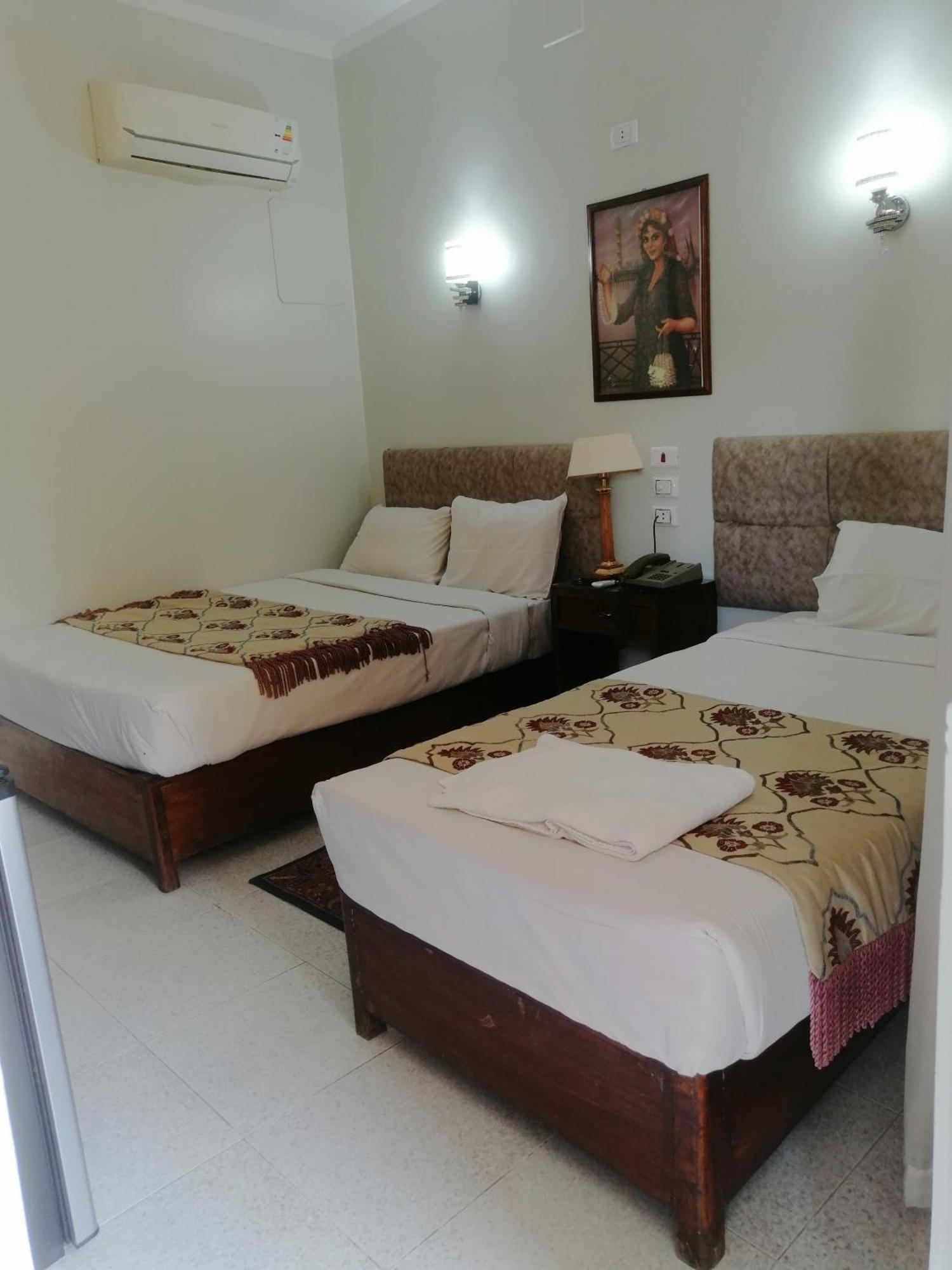 Rezeiky & Camp Campsite Luxor