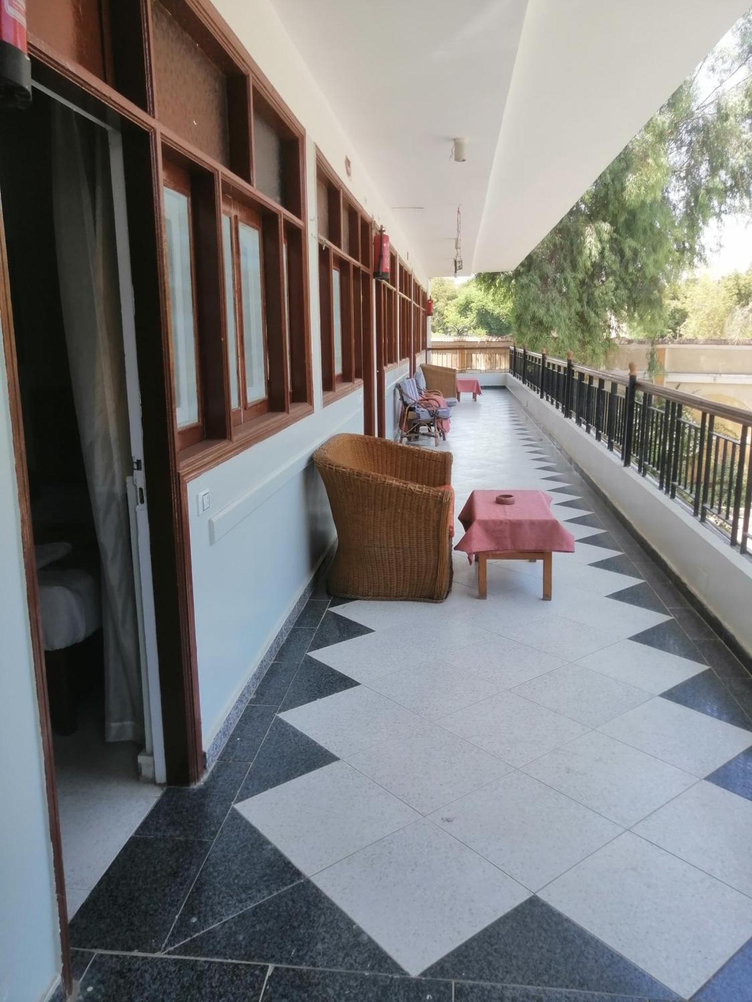 Rezeiky & Camp 3* Luxor
